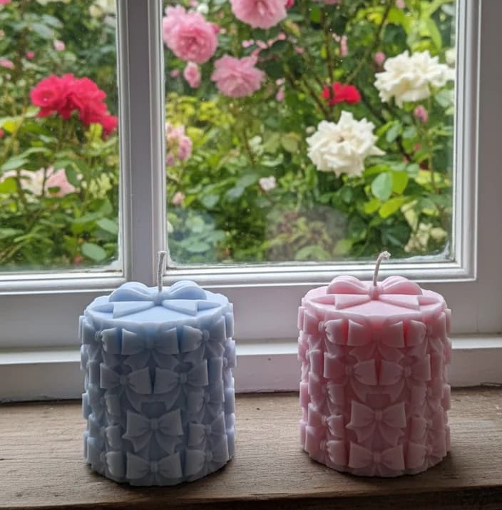 Bow Pillar Candle - Image 2