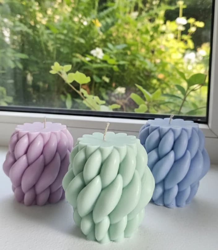 Large Knitted Candle - Image 2